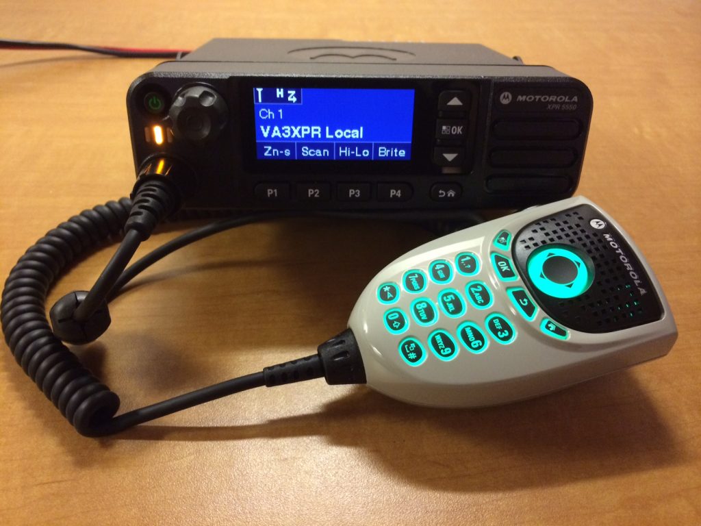 Motorola MOTOTRBO XPR 5550 with DTMF Microphone