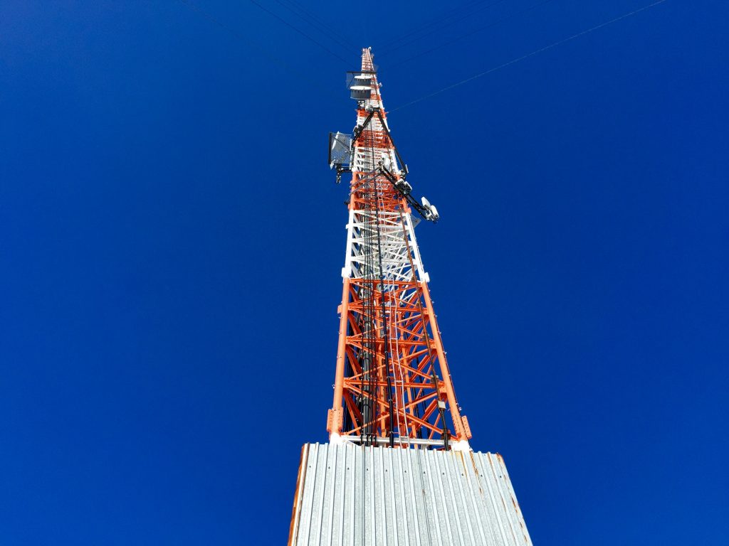 VE3UHM Hamilton Ontario tower